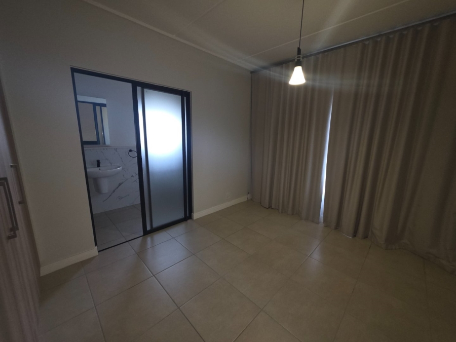 To Let 3 Bedroom Property for Rent in Sandown Western Cape